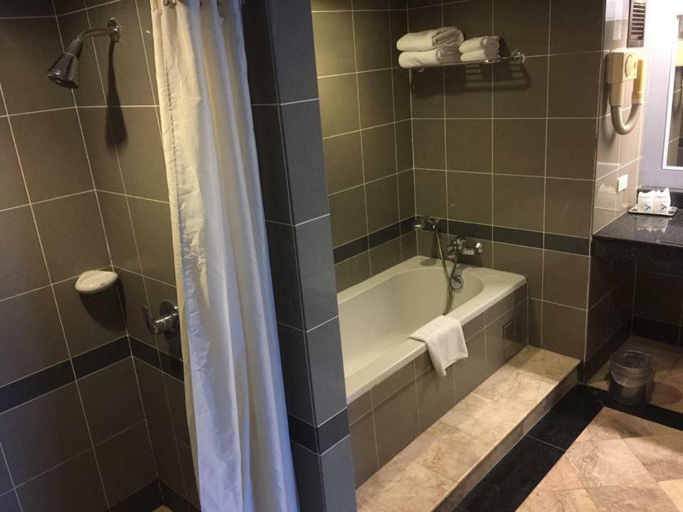 Bp Samila Beach Hotel & Resort Songkhla Eksteriør billede